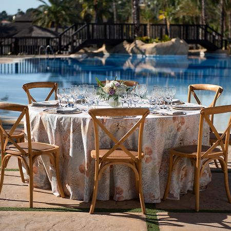 โรงแรมเอสเอชวิลล่ากาเดีย อัลเตอา ภายนอก รูปภาพ The pool at the hotel