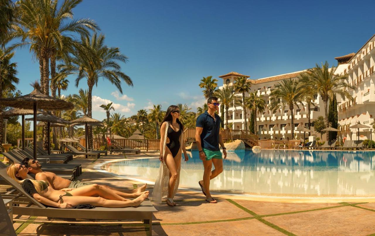 โรงแรมเอสเอชวิลล่ากาเดีย อัลเตอา ภายนอก รูปภาพ Hilton La Cala Resort